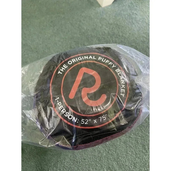 Rumpl The Original Puffy Blanket - Arizona Wildcats 52” X 75” 1-Person - NWT - Picture 4 of 7